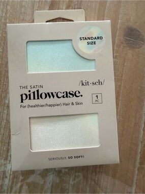 Kitsch pillow case in aura color
